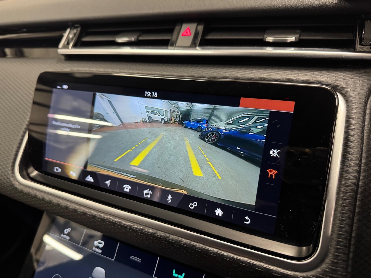 Used Land Rover Range Rover Velar 2018 for sale - 76714628: Photo 23