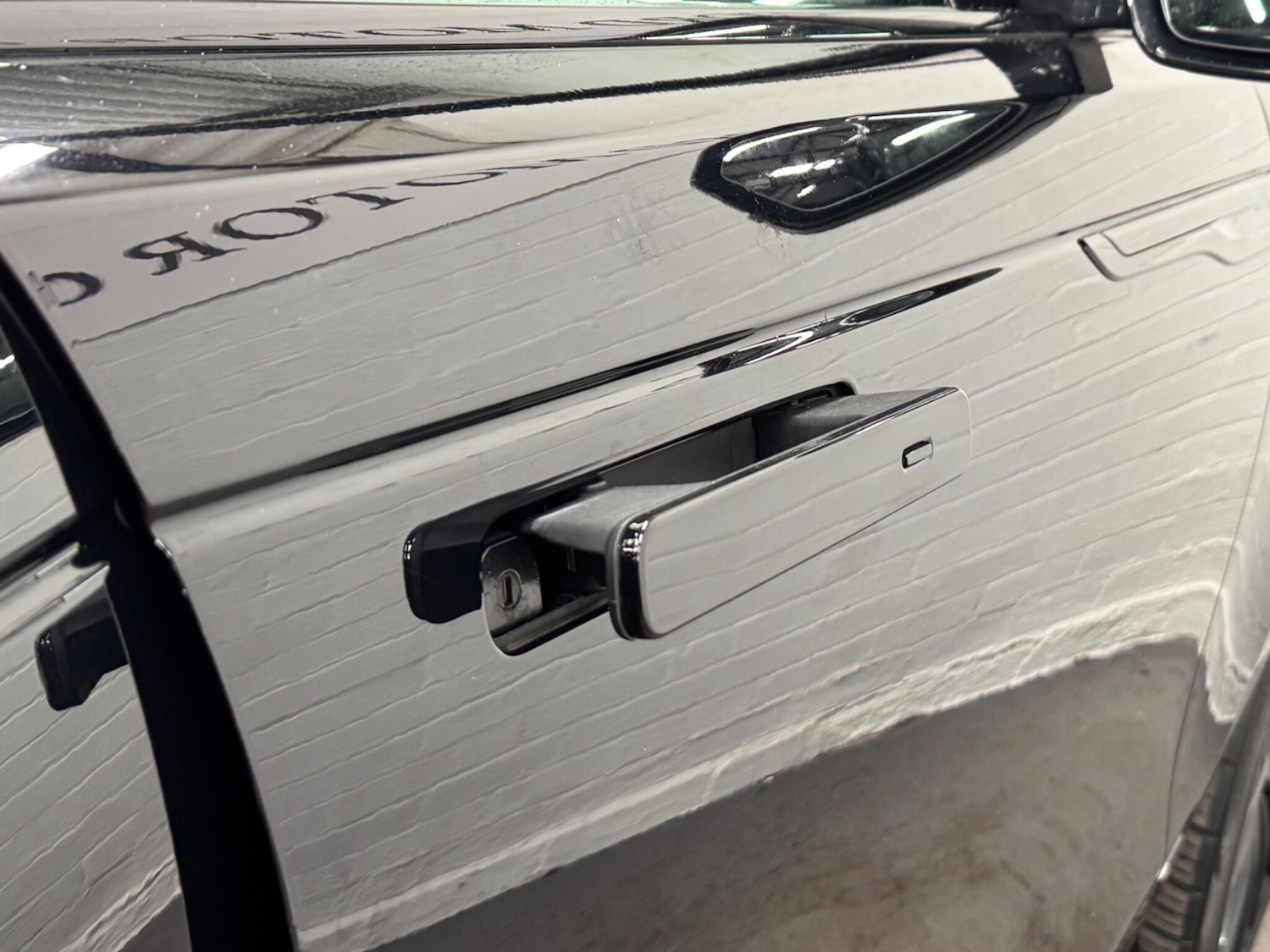 Used Land Rover Range Rover Velar 2018 for sale - 76714628: Photo 32