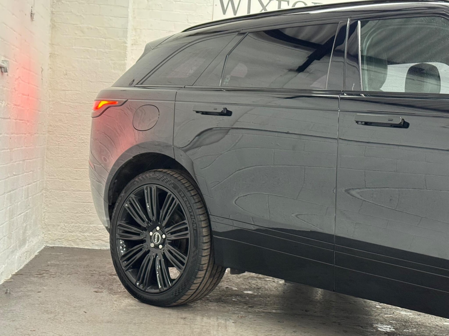 Used Land Rover Range Rover Velar 2018 for sale - 76714628: Photo 34