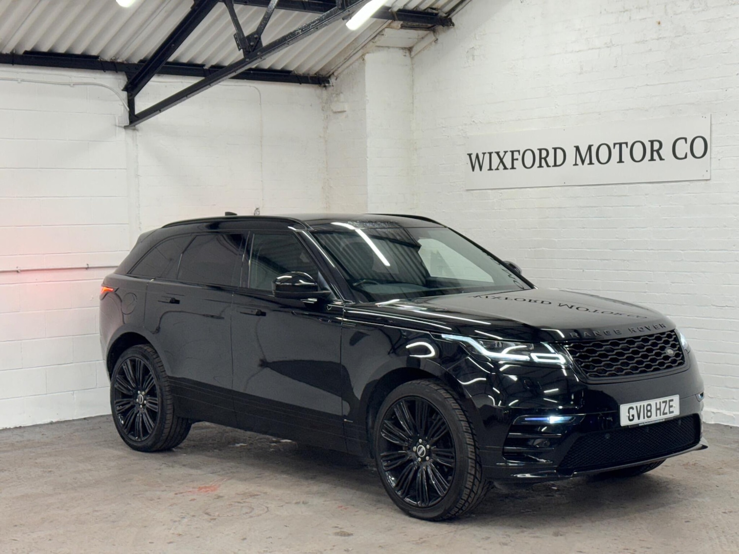 Used Land Rover Range Rover Velar 2018 for sale - 76714628: Photo 4