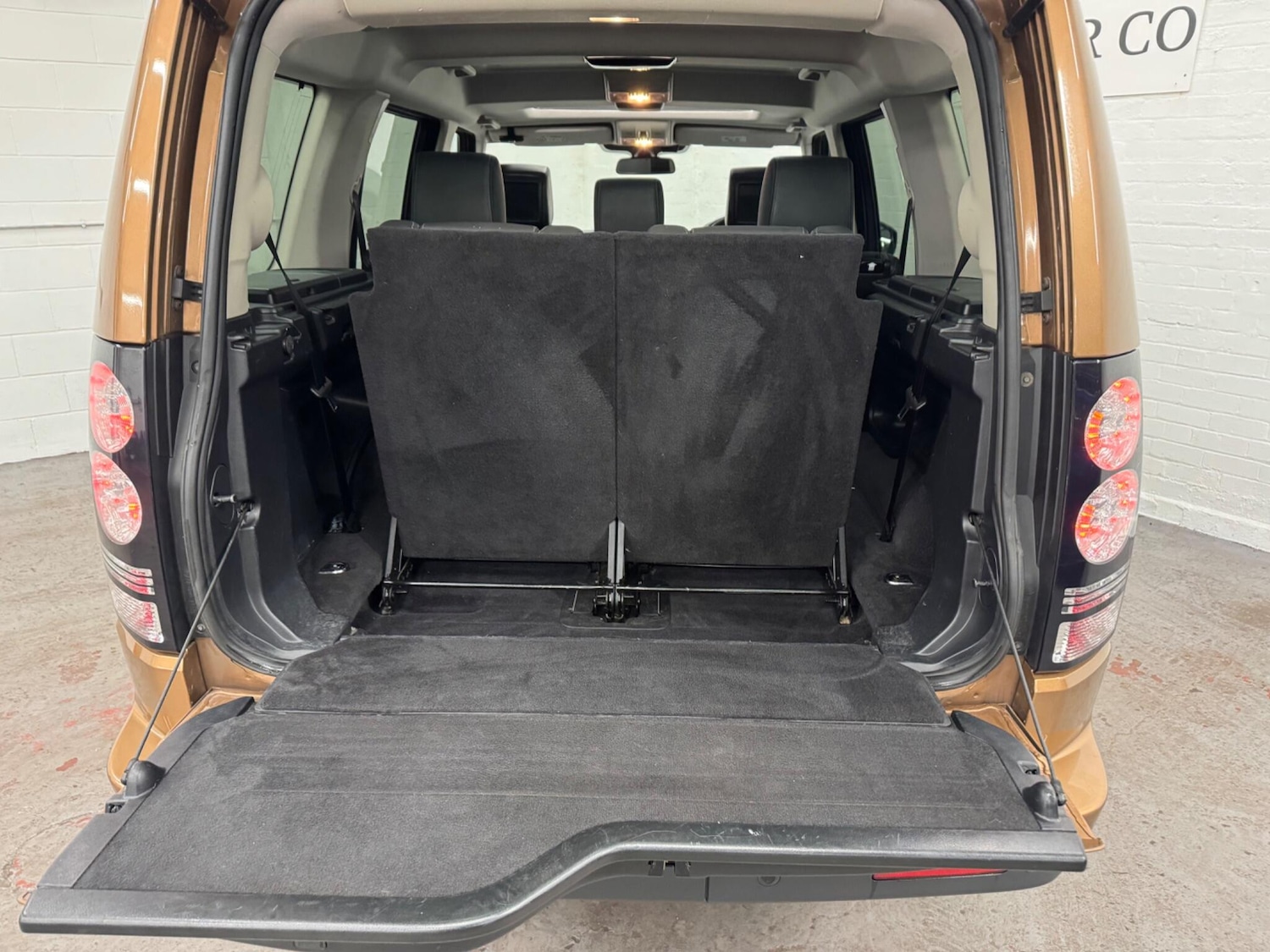 Used Land Rover Discovery 4 2016 for sale - 76886657: Photo 20