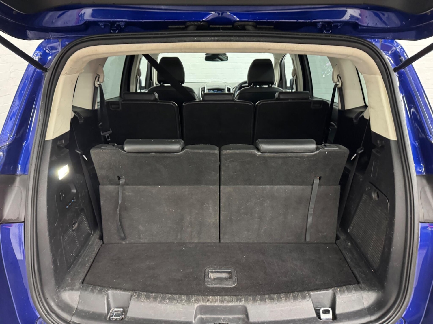 Used Ford S-Max 2017 for sale - 76887222: Photo 18