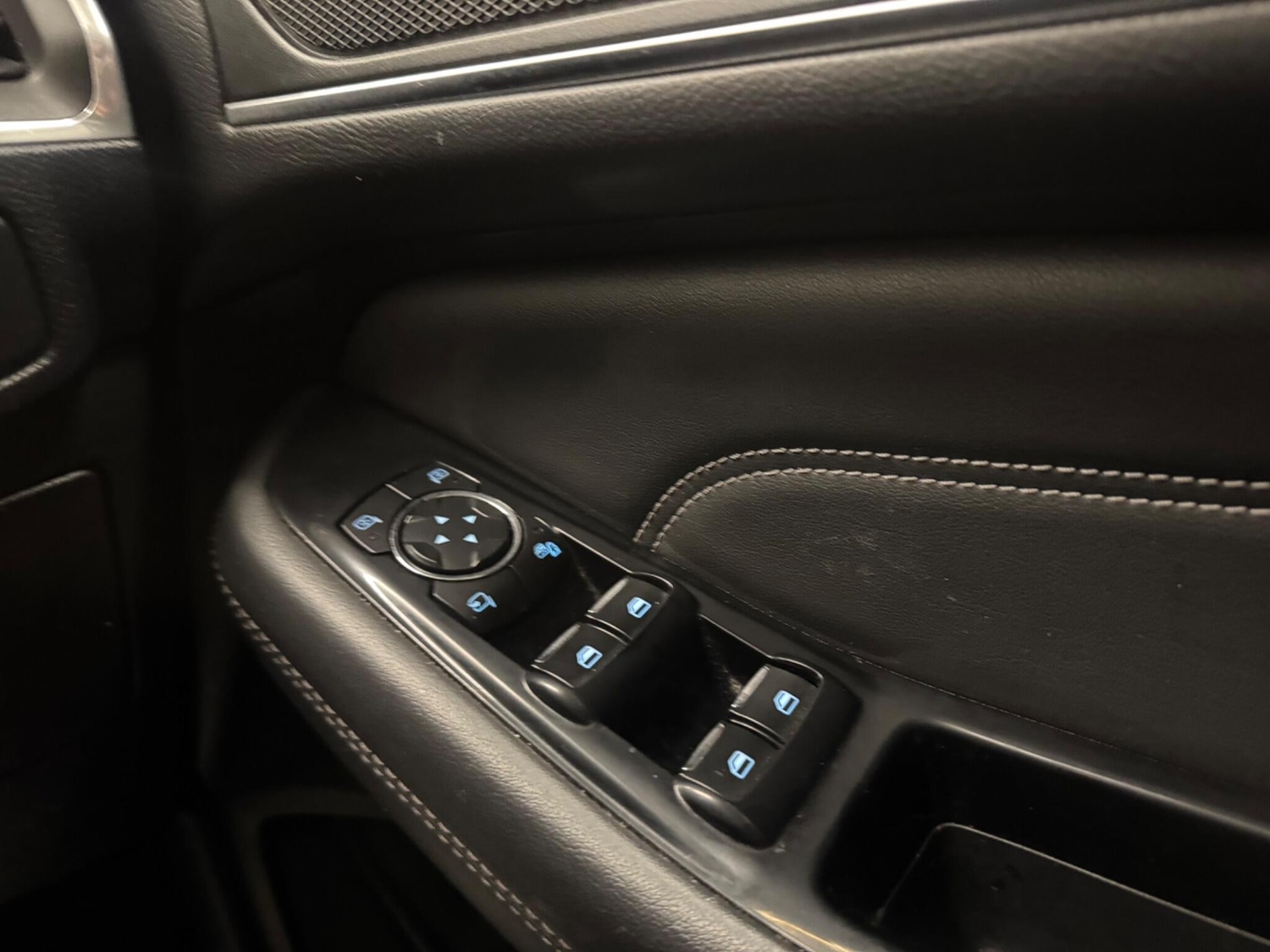 Used Ford S-Max 2017 for sale - 76887222: Photo 30