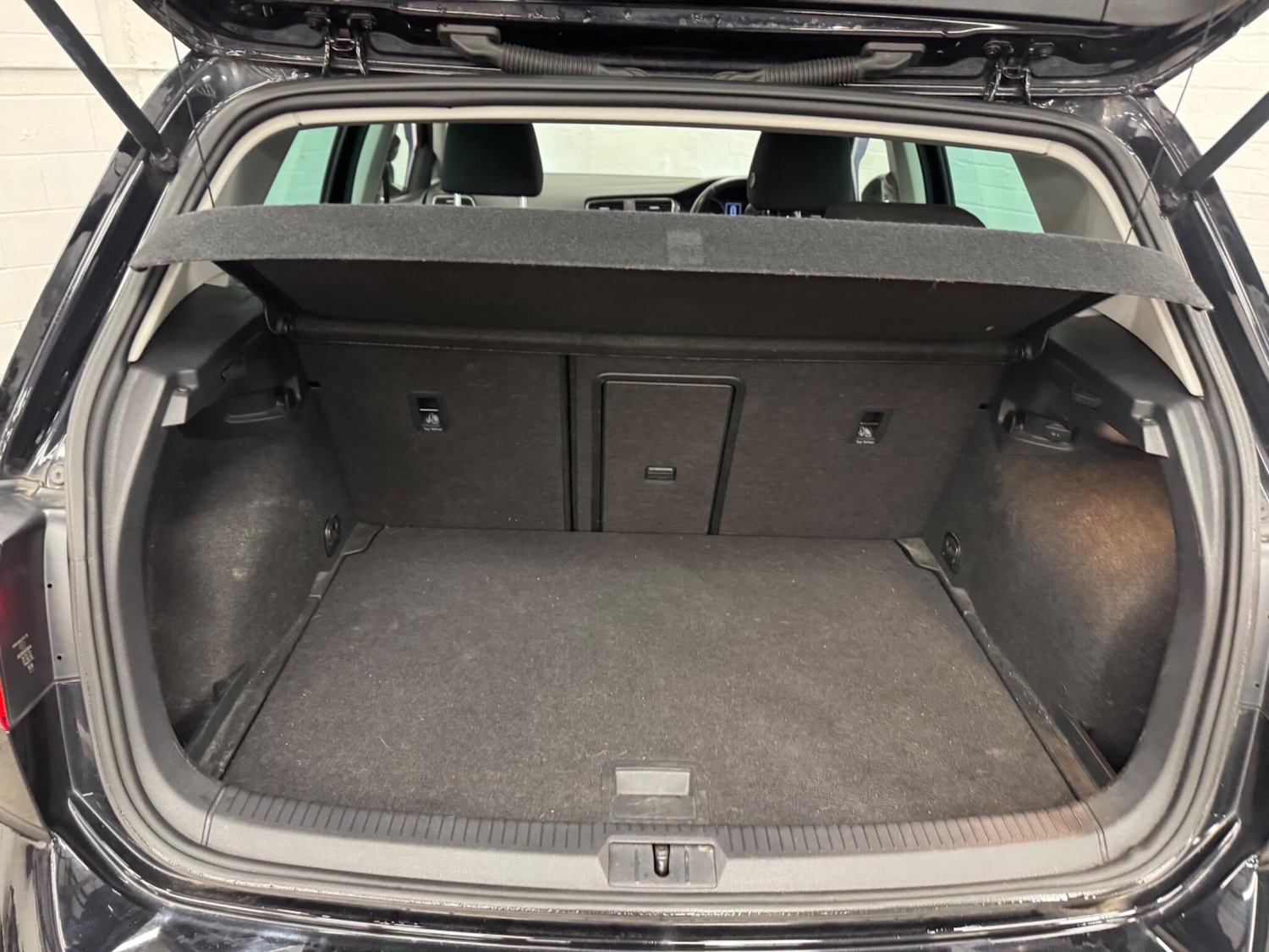 Used Volkswagen Golf 2019 for sale - 76607710: Photo 10