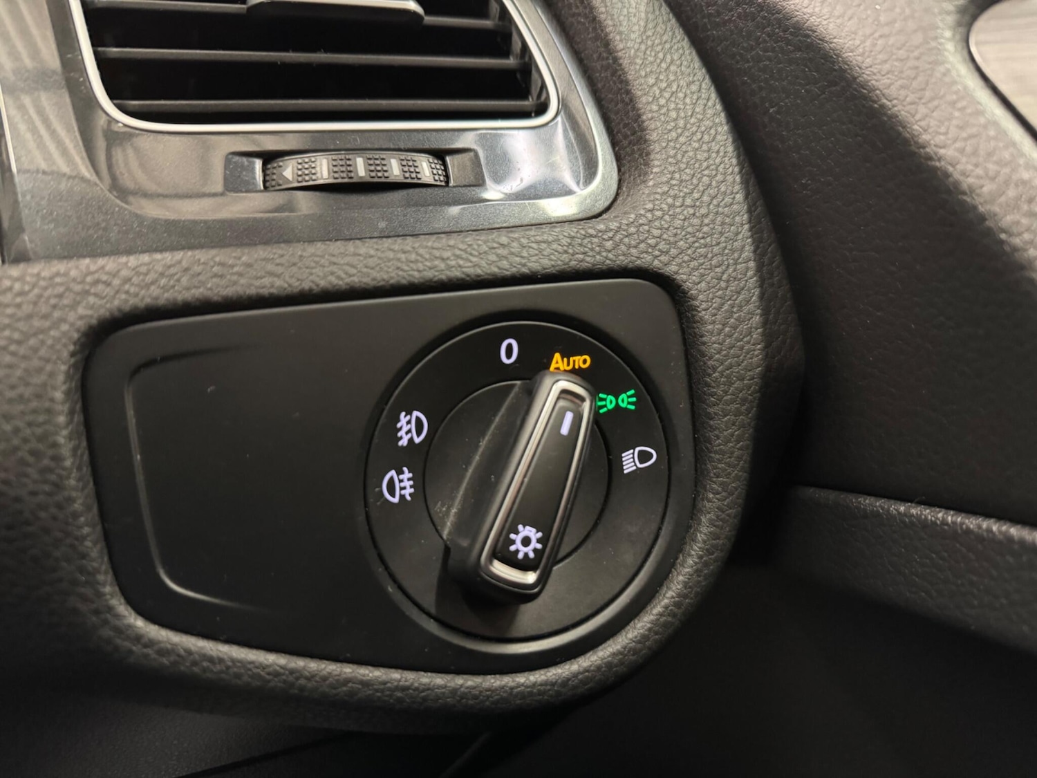 Used Volkswagen Golf 2019 for sale - 76607710: Photo 28