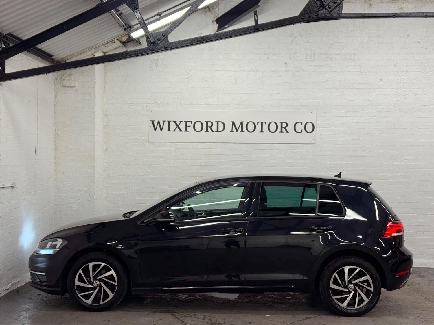 Used Volkswagen Golf 2019 for sale - 76607710: Photo 3