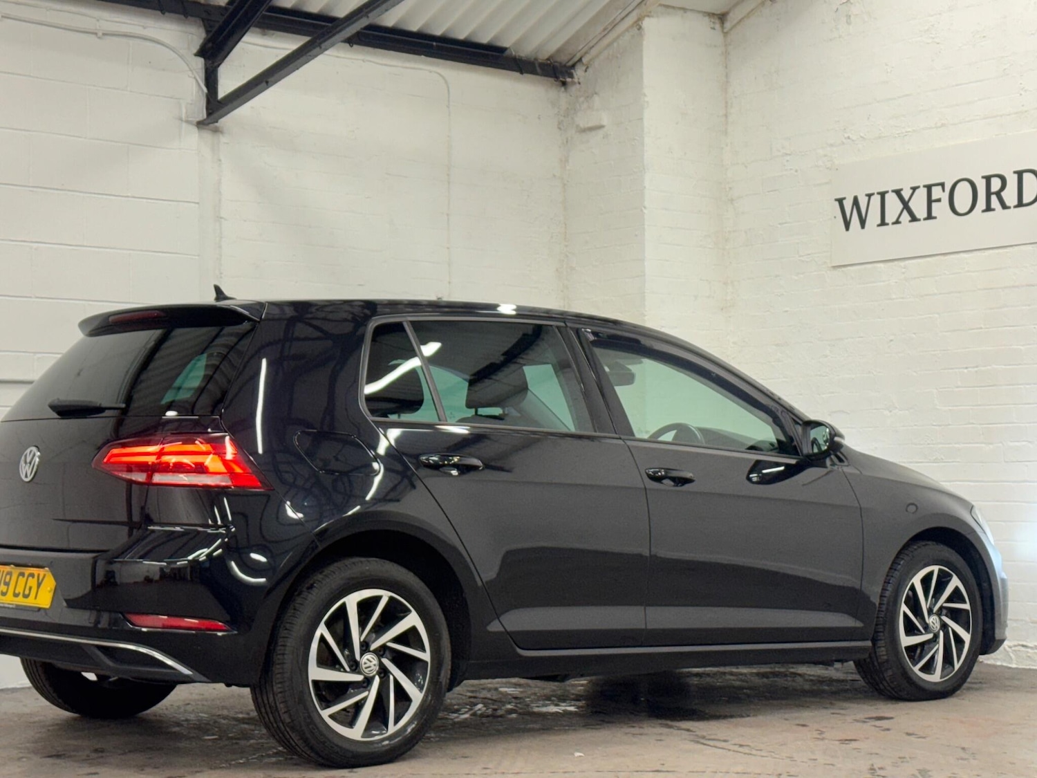 Used Volkswagen Golf 2019 for sale - 76607710: Photo 44