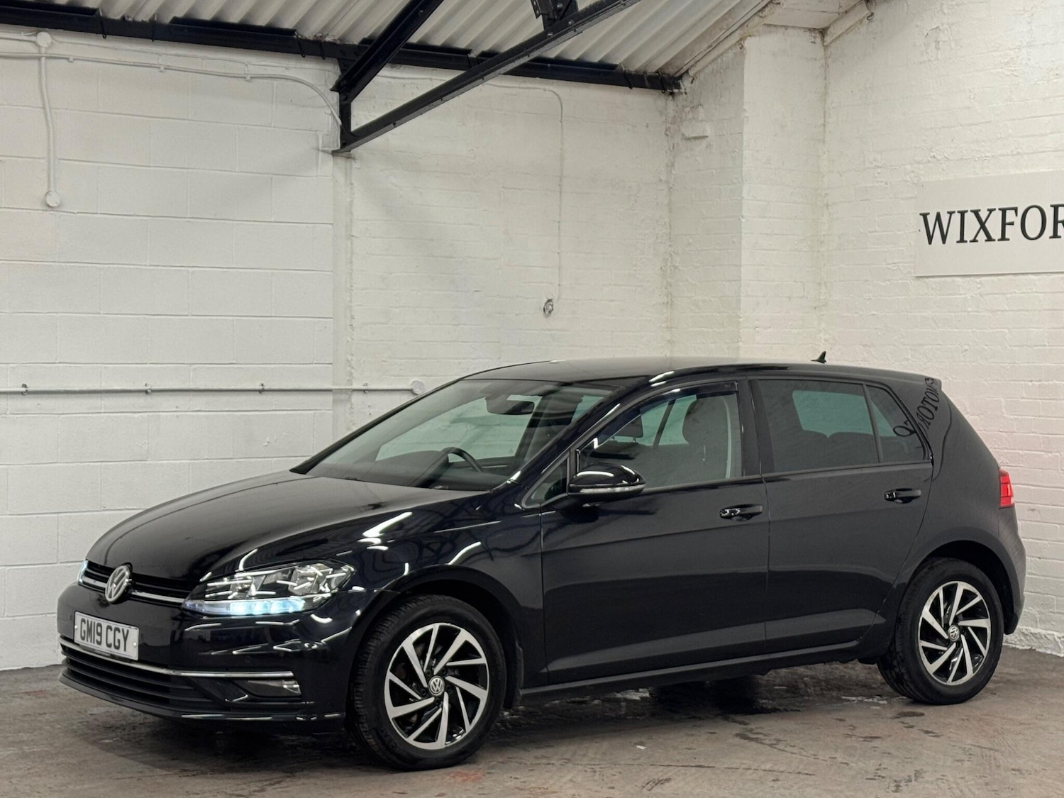 Used Volkswagen Golf 2019 for sale - 76607710: Photo 5