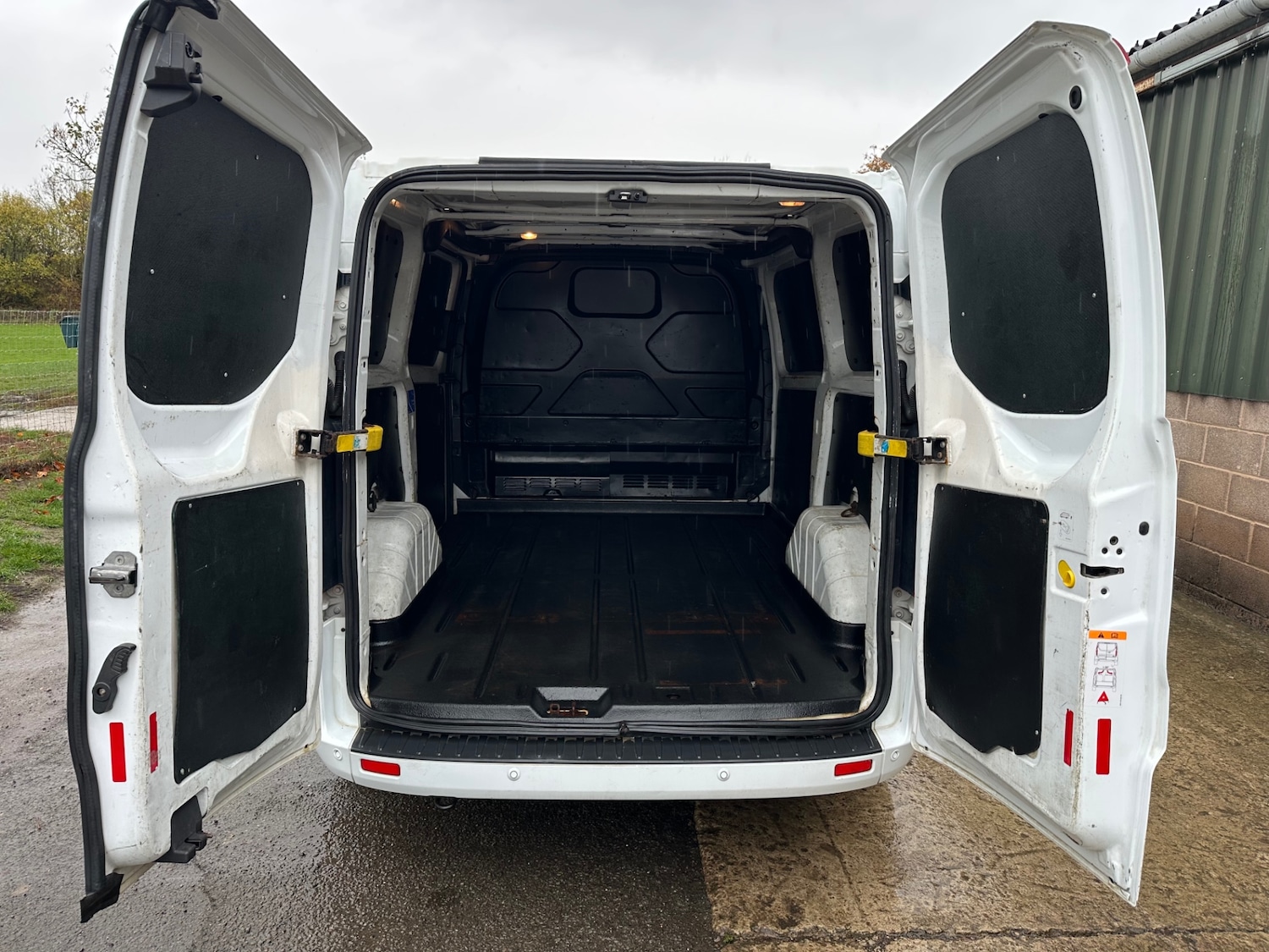 Used Ford Transit Custom 2016 for sale - 76407247: Photo 16