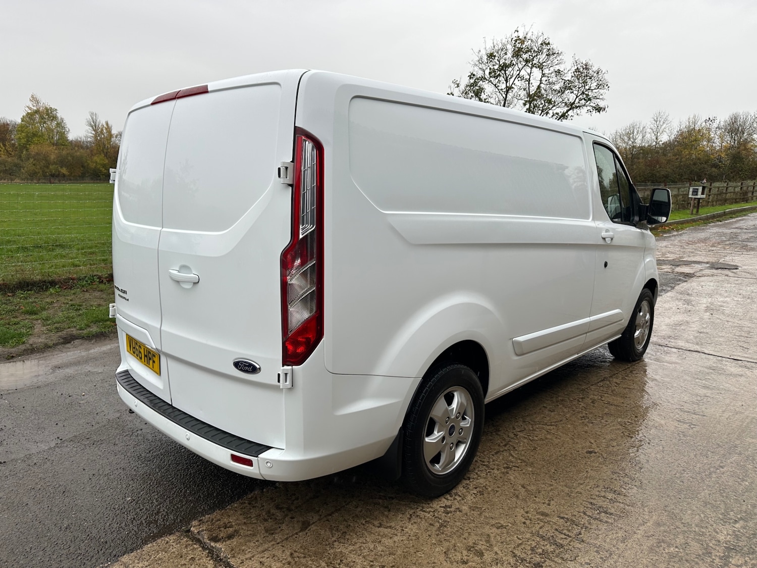 Used Ford Transit Custom 2016 for sale - 76407247: Photo 4