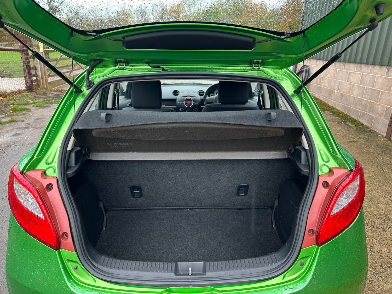 Used Mazda Mazda2 2009 for sale - 76403389: Photo 15