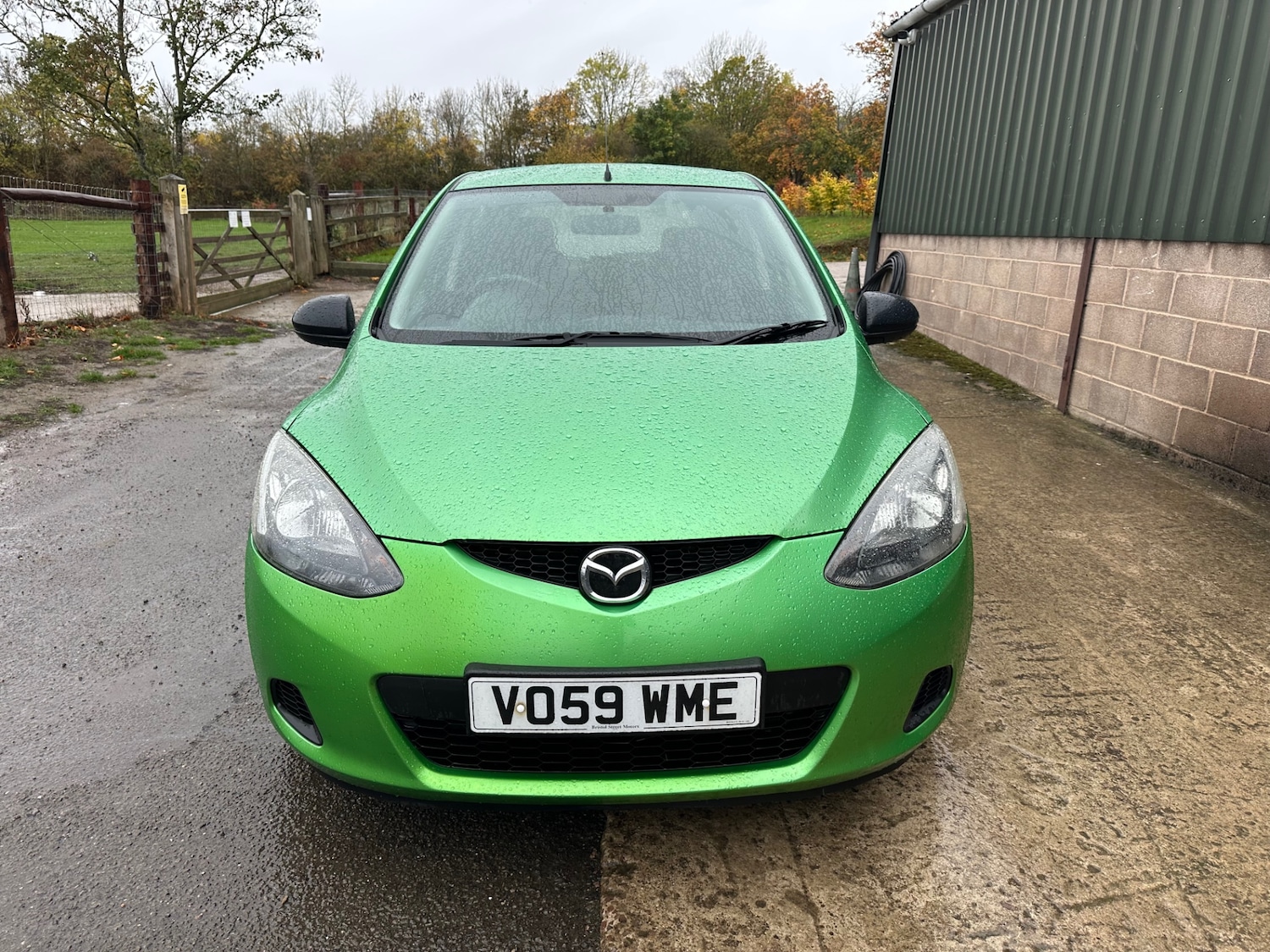 Used Mazda Mazda2 2009 for sale - 76403389: Photo 2