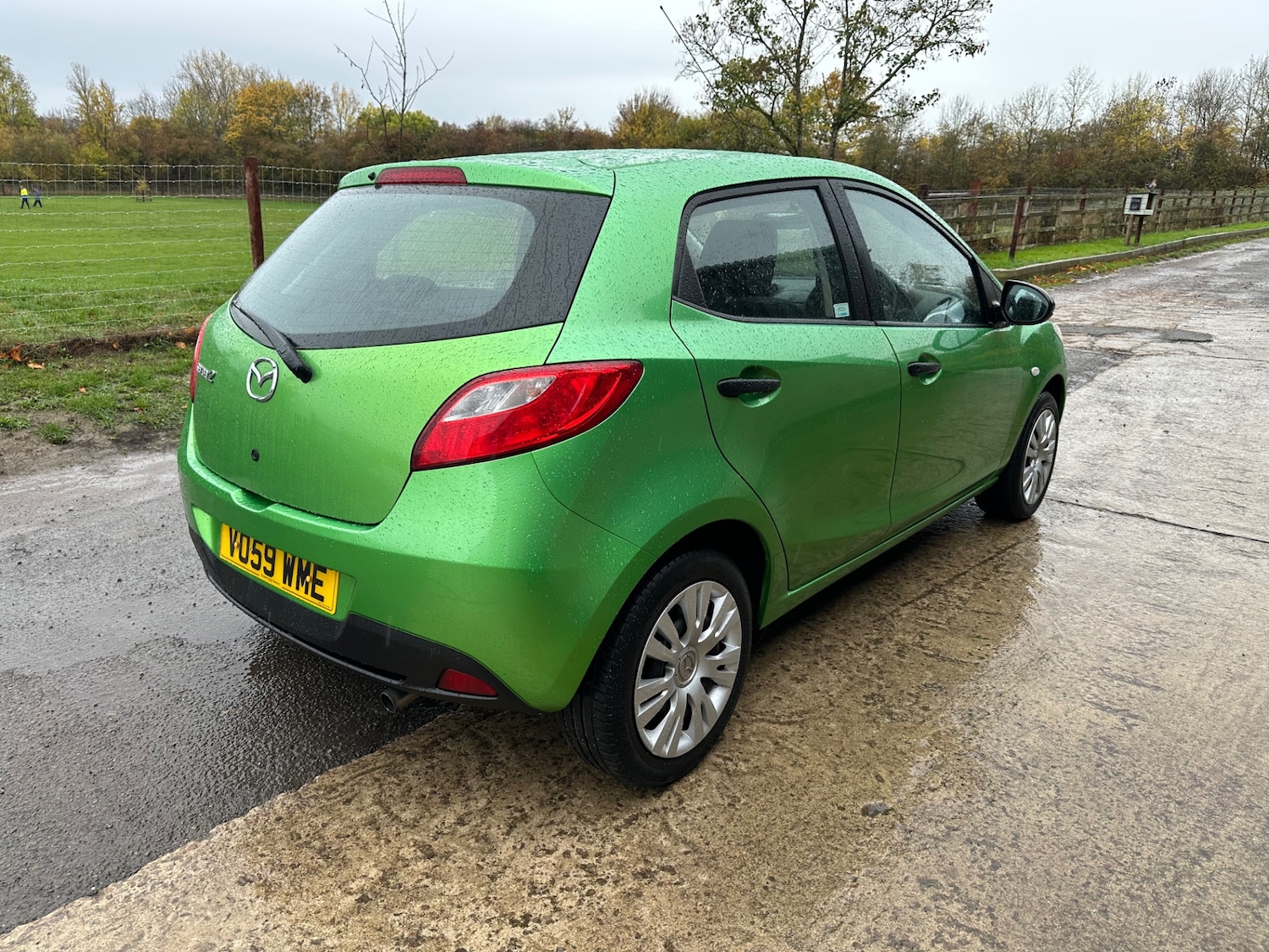 Used Mazda Mazda2 2009 for sale - 76403389: Photo 4
