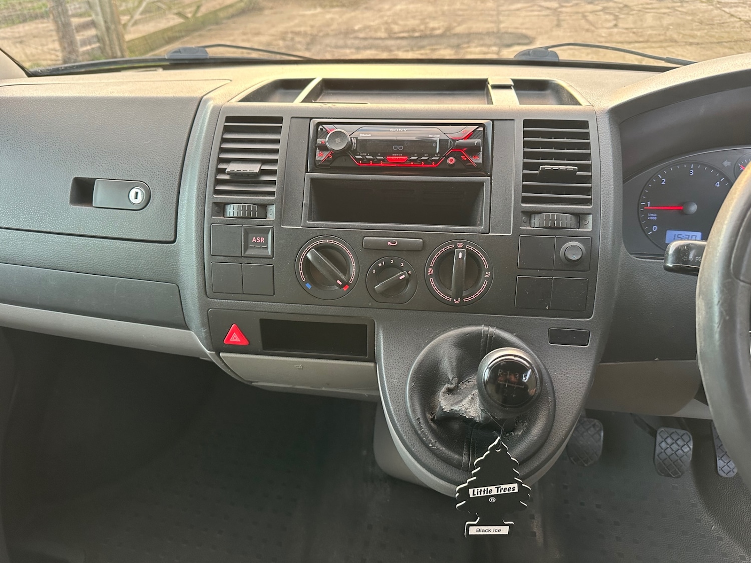 Used Volkswagen Transporter 2003 for sale - 77008490: Photo 9