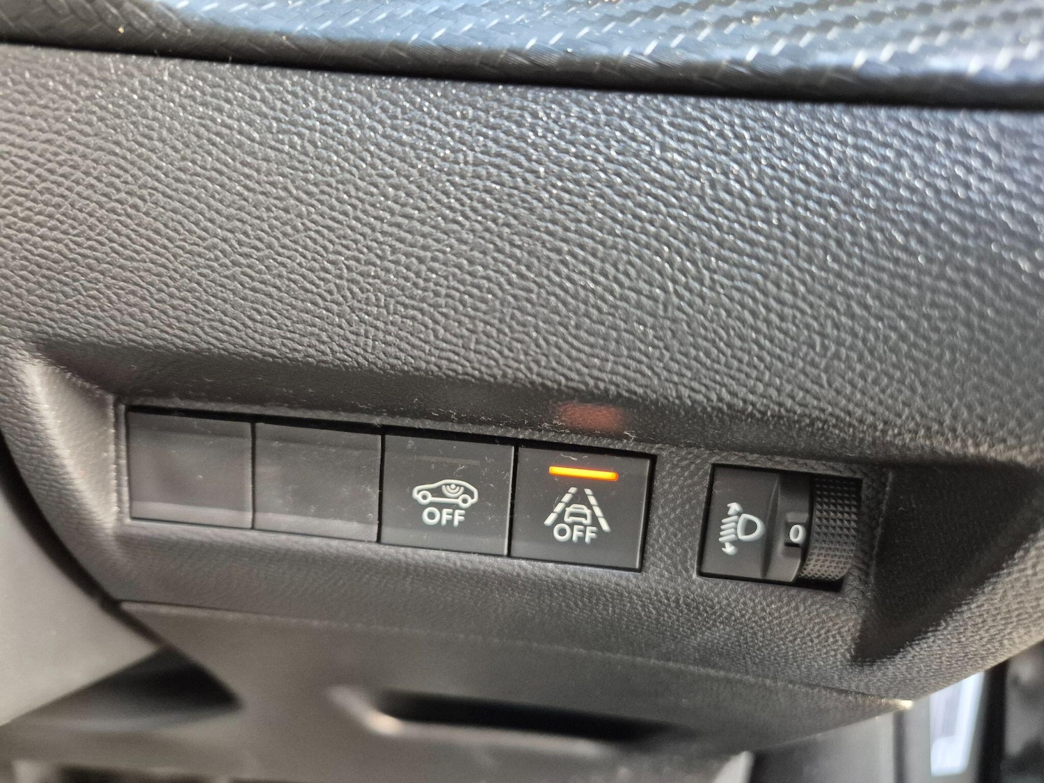 Used Peugeot 2008 2021 for sale - 77074278: Photo 14