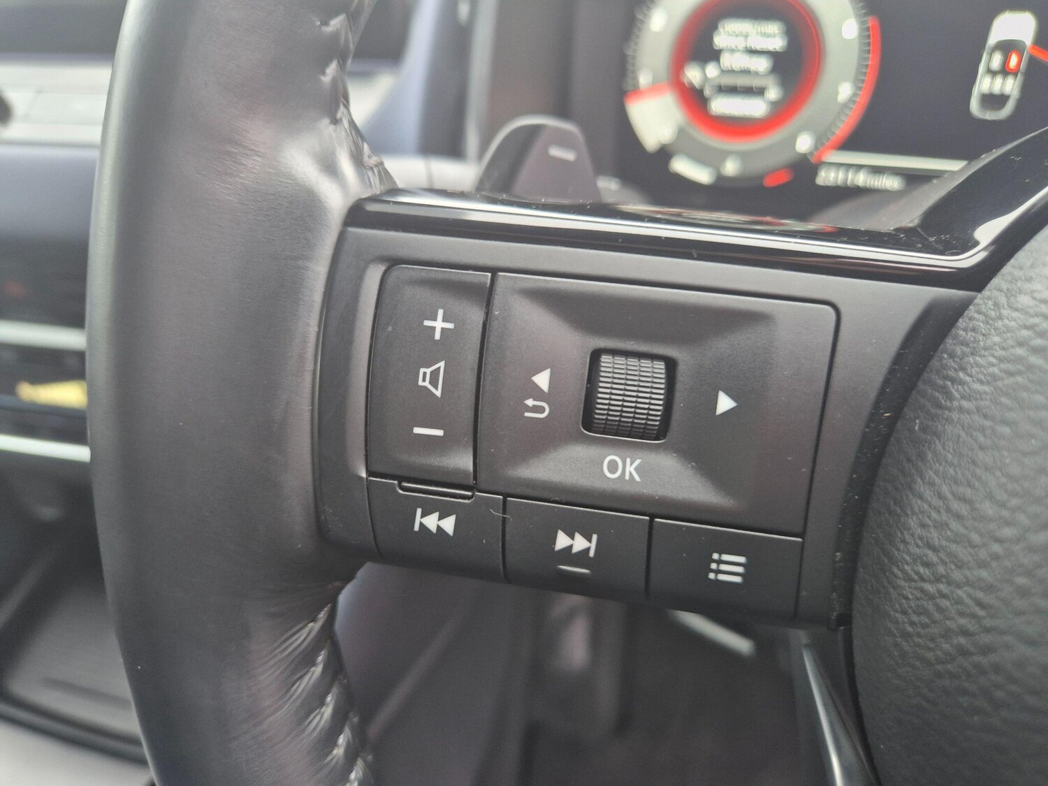 Used Nissan Qashqai for sale - 77468724: Photo 25