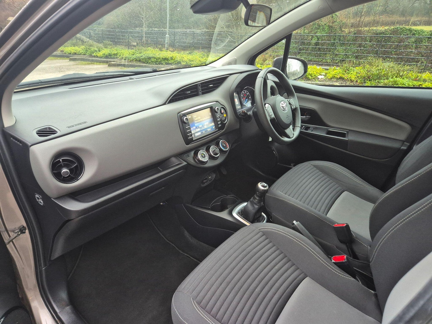 Used Toyota Yaris for sale - 77441045: Photo 13