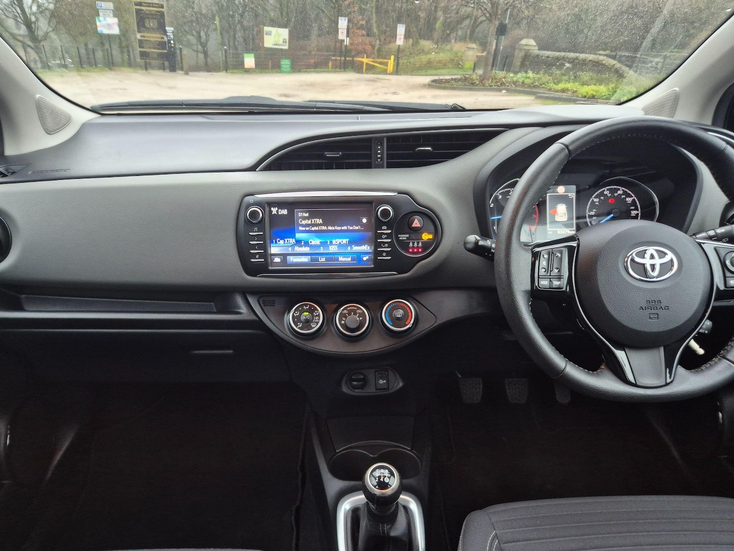 Used Toyota Yaris for sale - 77441045: Photo 15