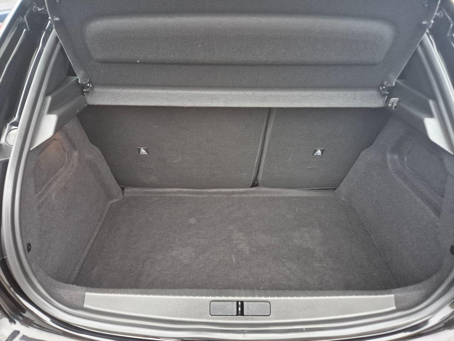 Used Peugeot 208 2024 for sale - 77386619: Photo 10