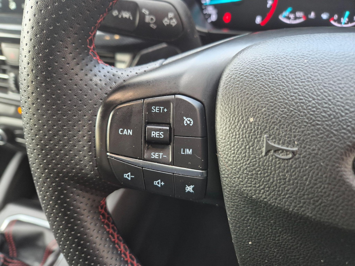 Used Ford Focus 2023 for sale - 76743596: Photo 16