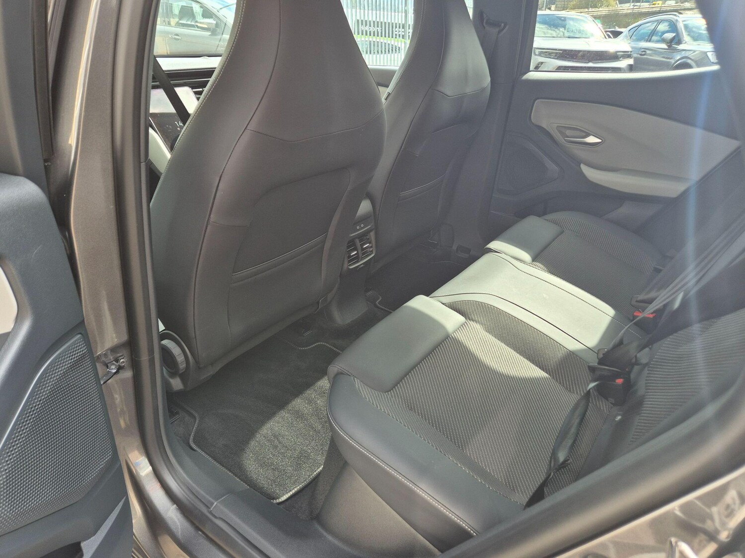 Used Ford Explorer 2024 for sale - 78148079: Photo 18