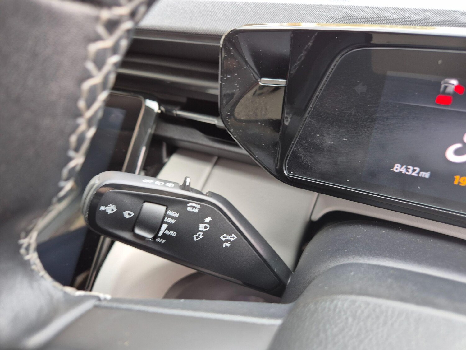 Used Ford Explorer 2024 for sale - 78148079: Photo 23