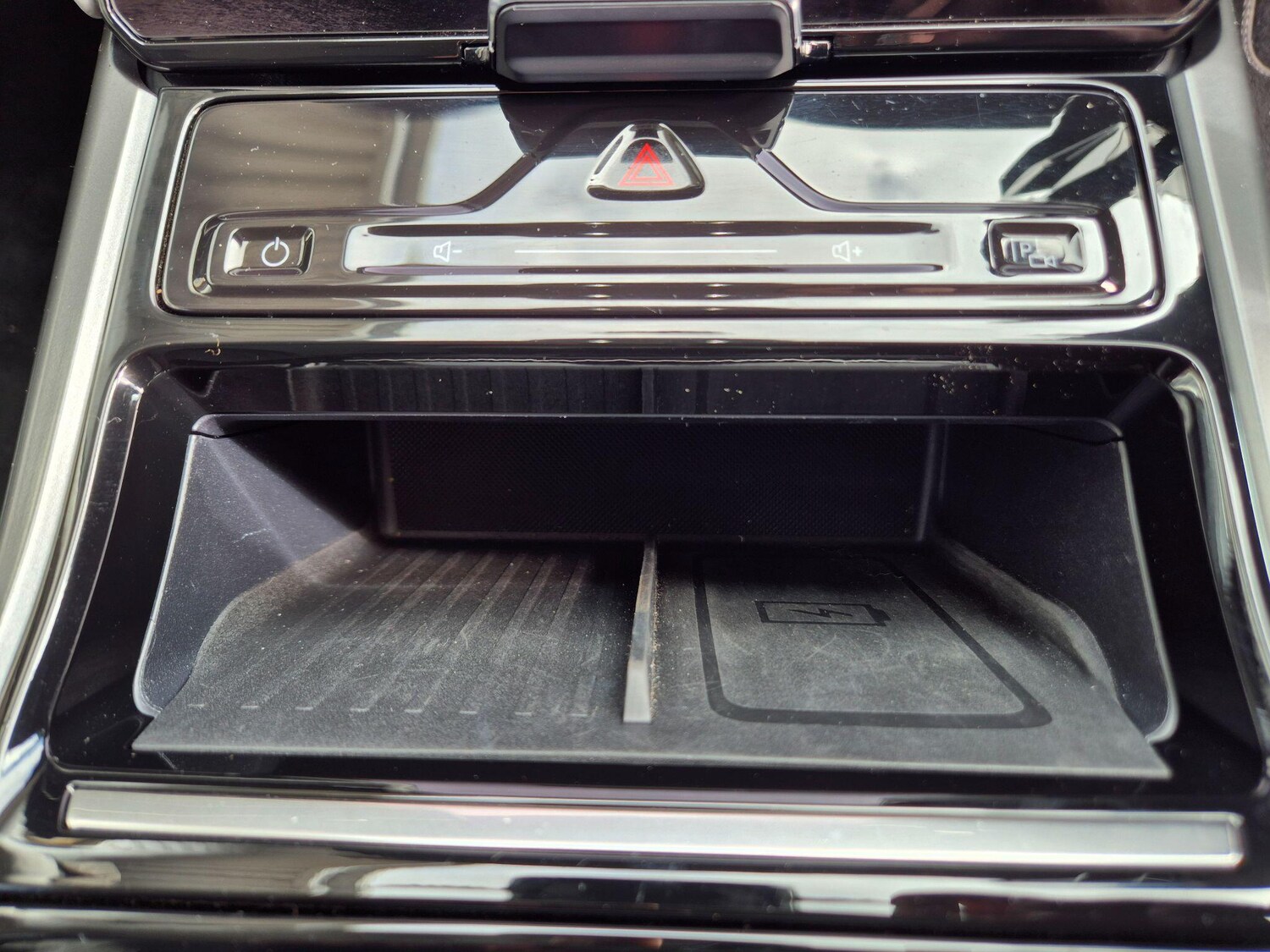 Used Ford Explorer 2024 for sale - 78148079: Photo 29