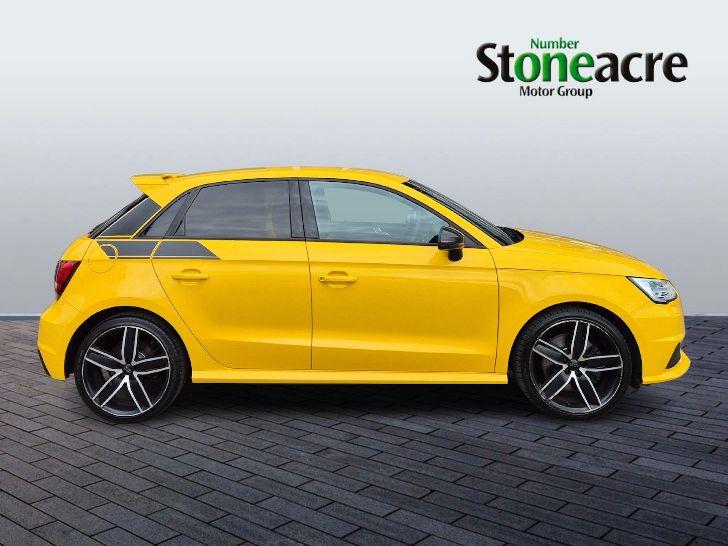 Used Audi A1 2018 for sale - 77671376: Photo 2