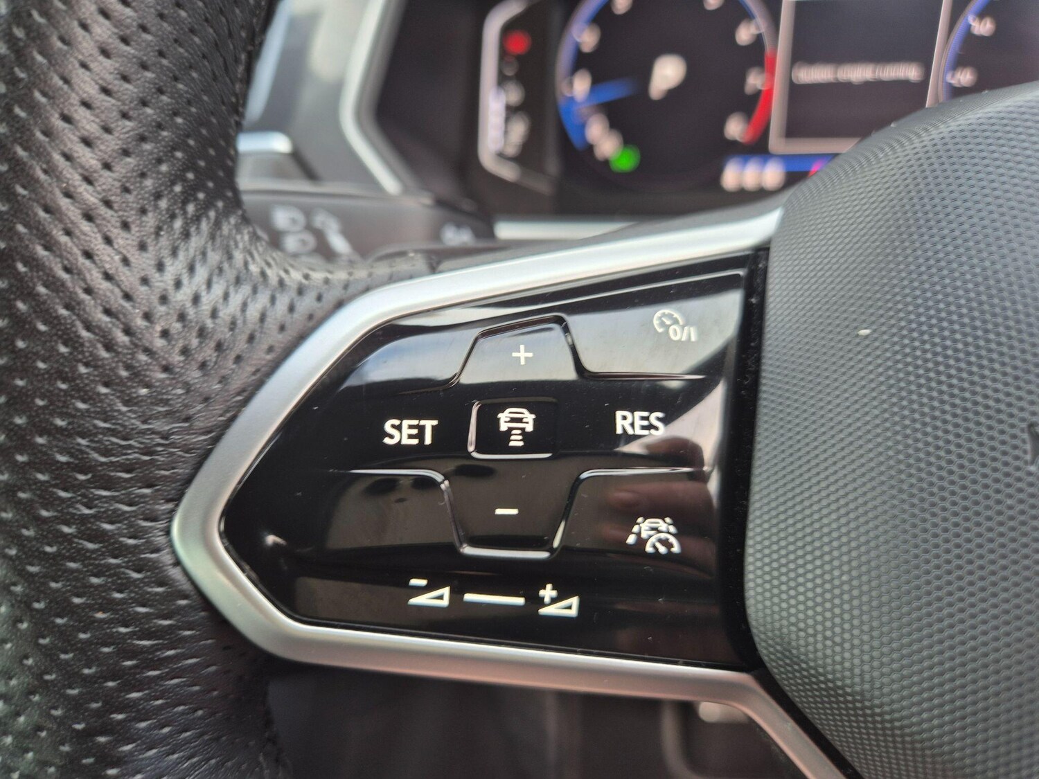 Used Volkswagen Tiguan for sale - 78099998: Photo 23