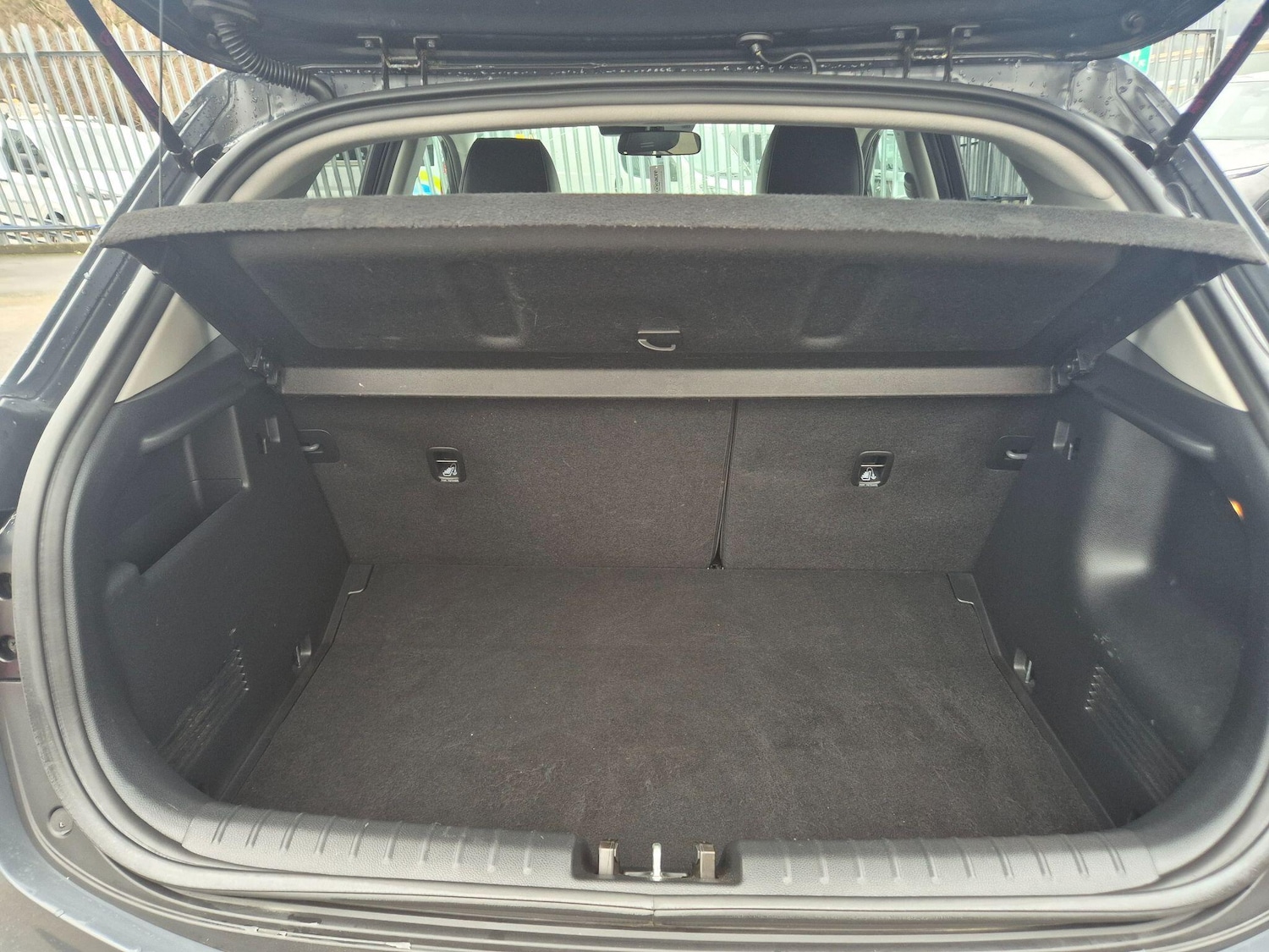 Used Kia Stonic 2022 for sale - 77304880: Photo 10