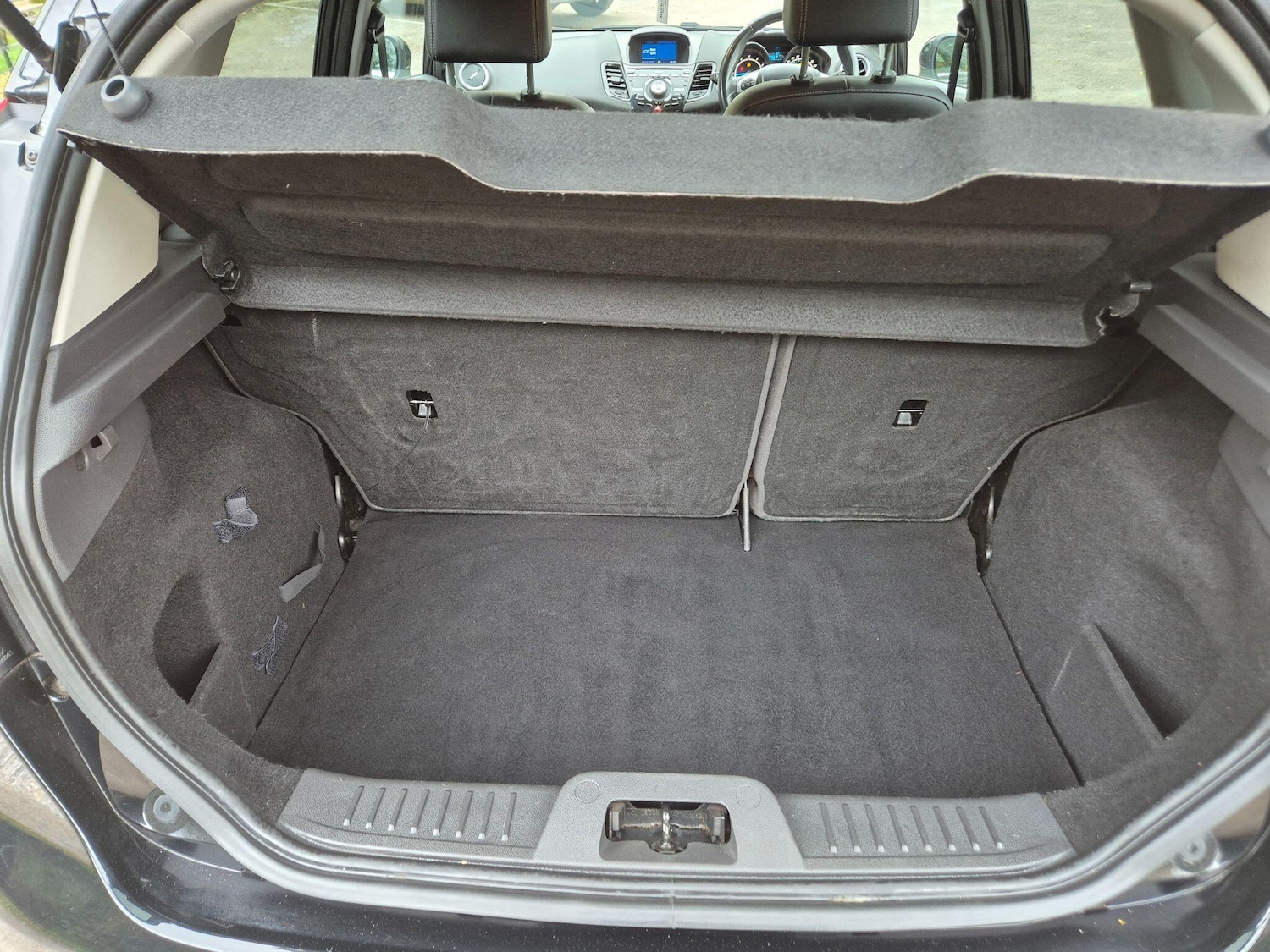 Used Ford Fiesta 2015 for sale - 76498709: Photo 10