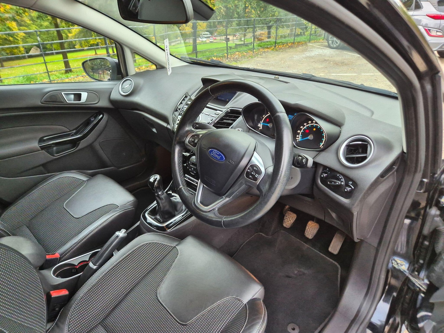 Used Ford Fiesta 2015 for sale - 76498709: Photo 11