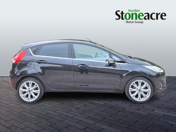 Used Ford Fiesta 2015 for sale - 76498709: Photo