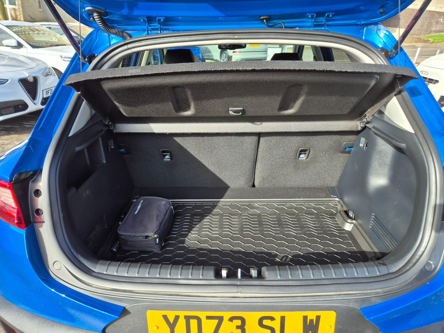 Used Kia Stonic 2024 for sale - 77647119: Photo 10