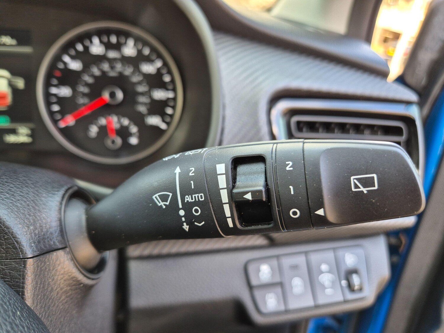 Used Kia Stonic 2024 for sale - 77647119: Photo 23