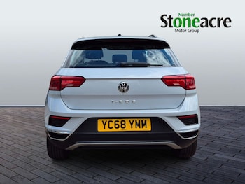 Used Volkswagen T-Roc 2018 for sale - 79106622: Photo