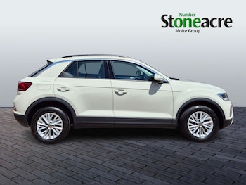 Used Volkswagen T-Roc 2024 for sale - 79106953: Photo