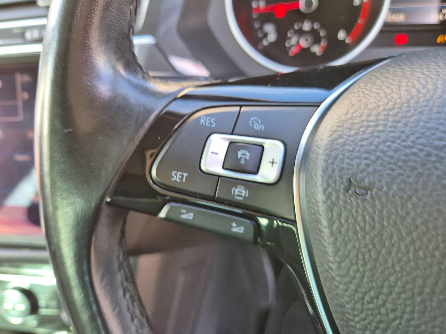 Used Volkswagen Tiguan for sale - 77738411: Photo 16