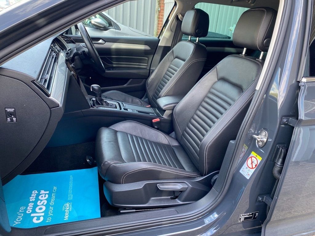 Used Volkswagen Passat 2023 for sale - 77920459: Photo 3