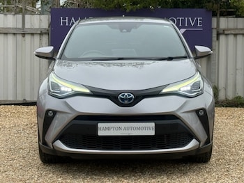 Used Toyota C-HR 2020 for sale - 78241800: Photo
