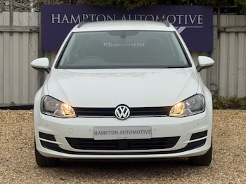 Used Volkswagen Golf 2016 for sale - 76950101: Photo