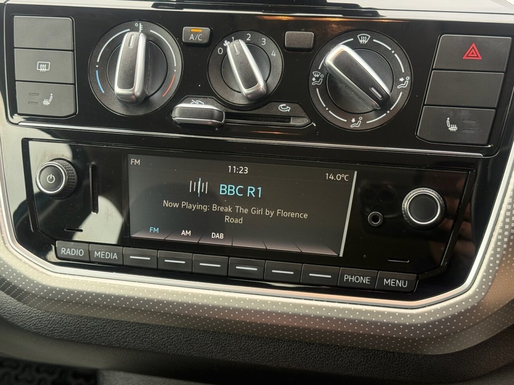 Used Volkswagen up! 2017 for sale - 76950114: Photo 26