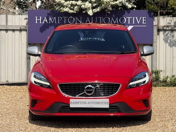 Used Volvo V40 2018 for sale - 78413704: Photo