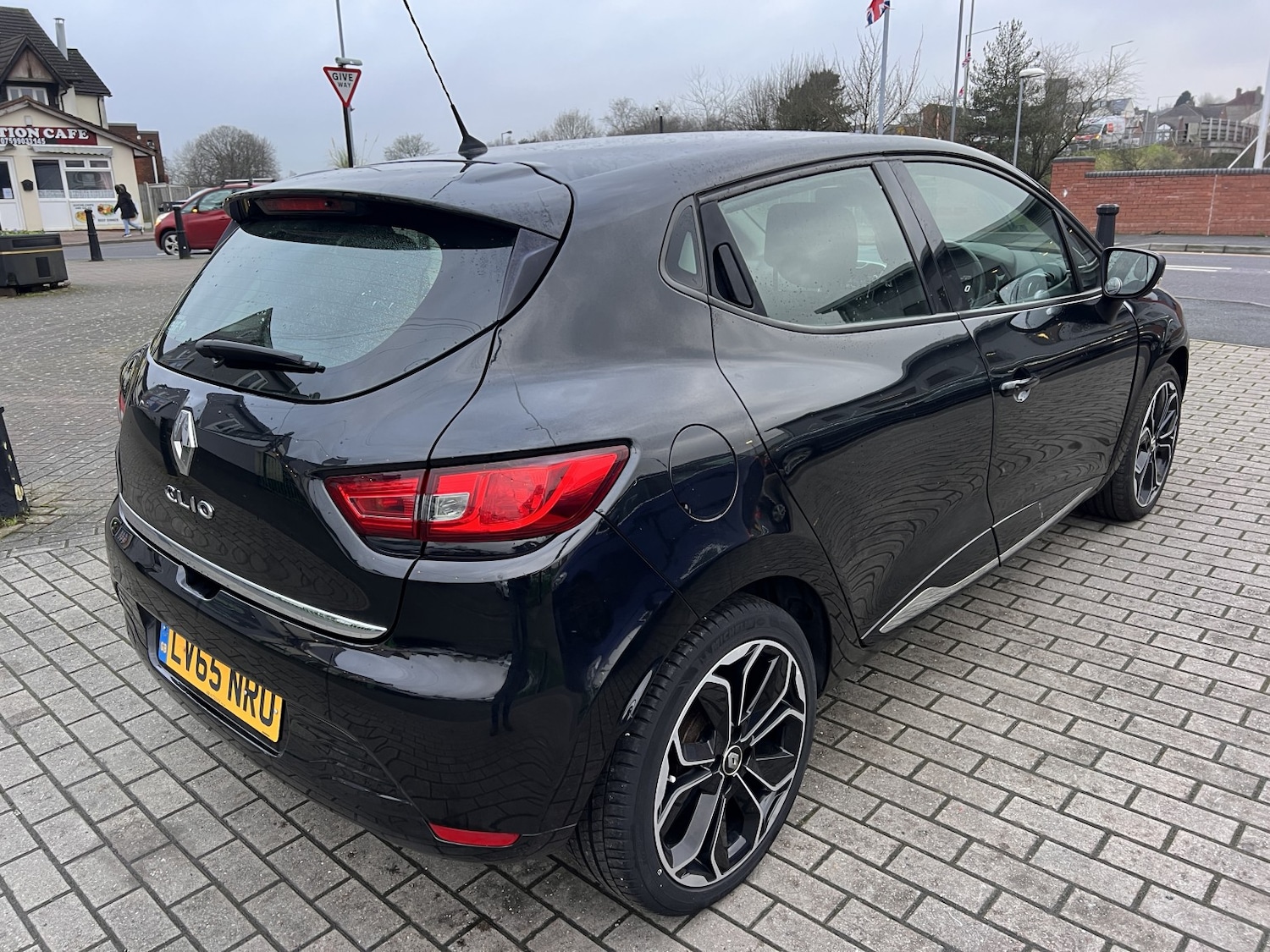 Used Renault Clio 2015 for sale - 77370672: Photo 3