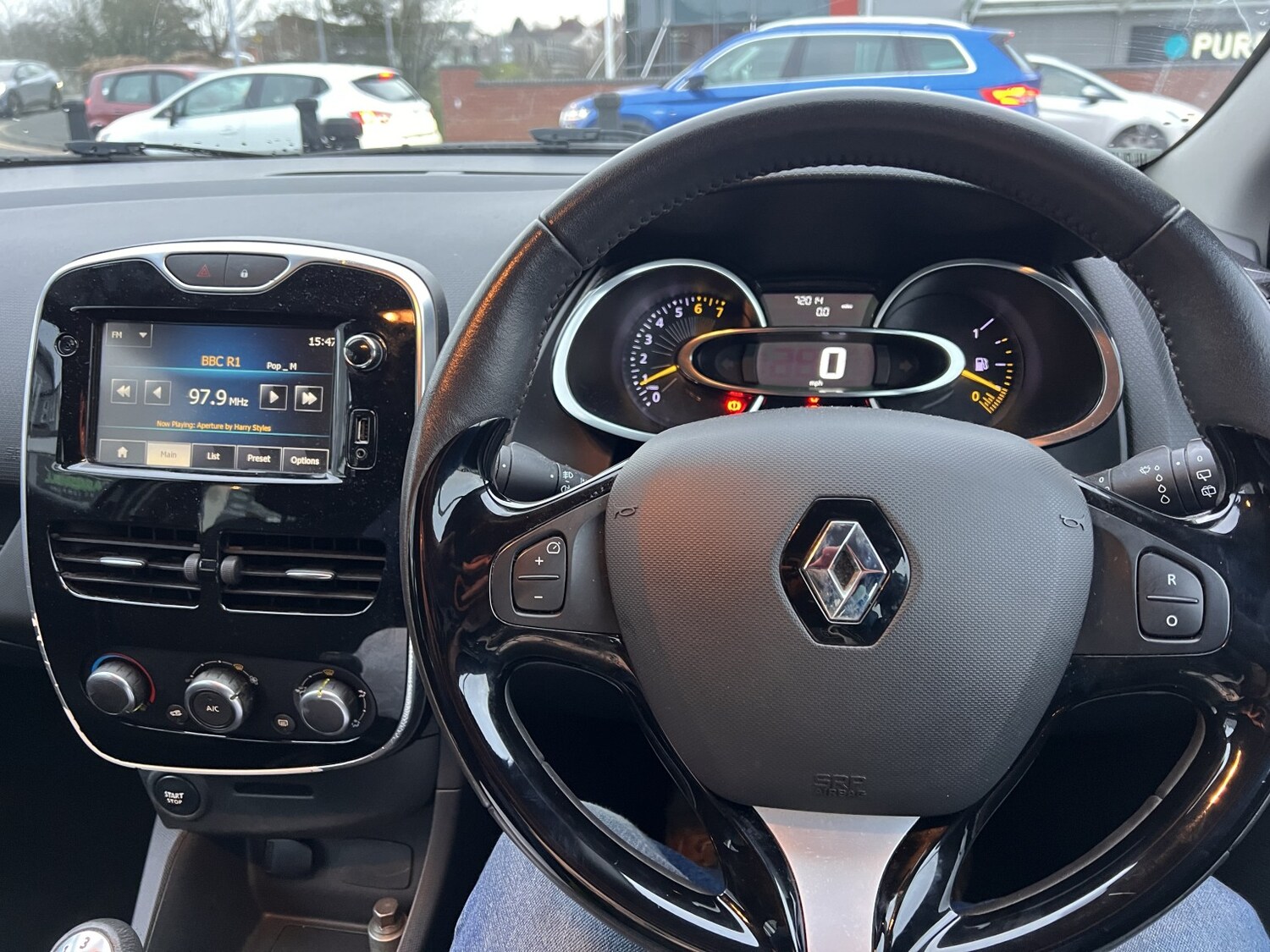 Used Renault Clio 2015 for sale - 77370672: Photo 7