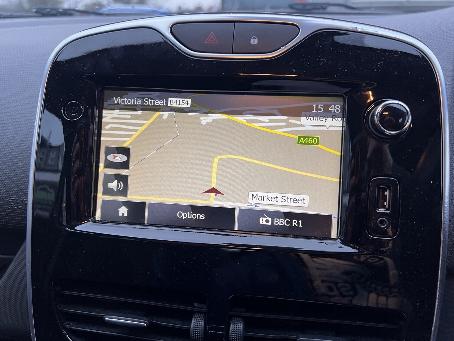 Used Renault Clio 2015 for sale - 77370672: Photo 9