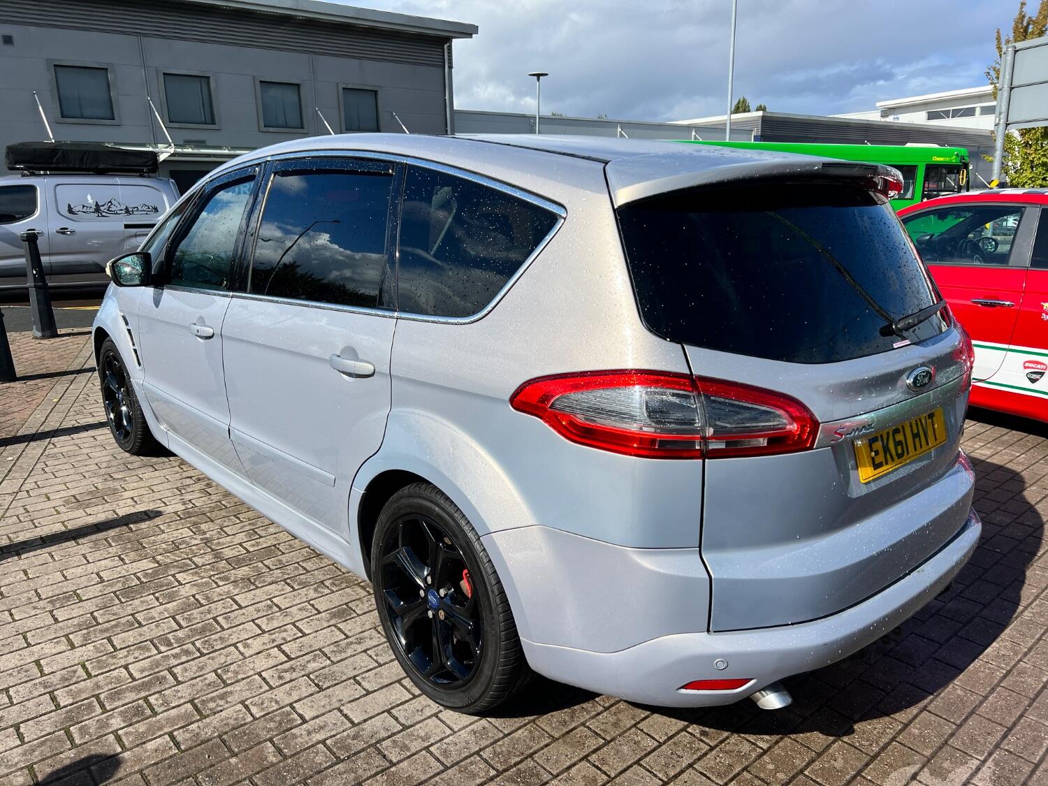 Used Ford S-Max 2011 for sale - 77766542: Photo 4