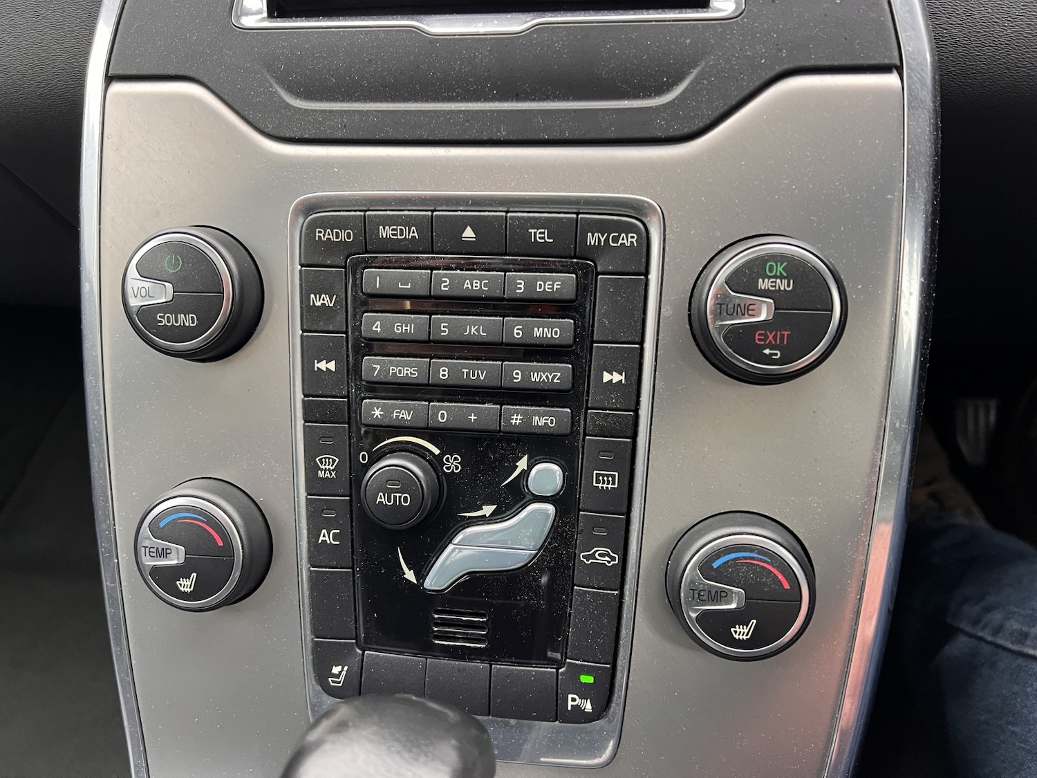 Used Volvo V70 2012 for sale - 77370707: Photo 11