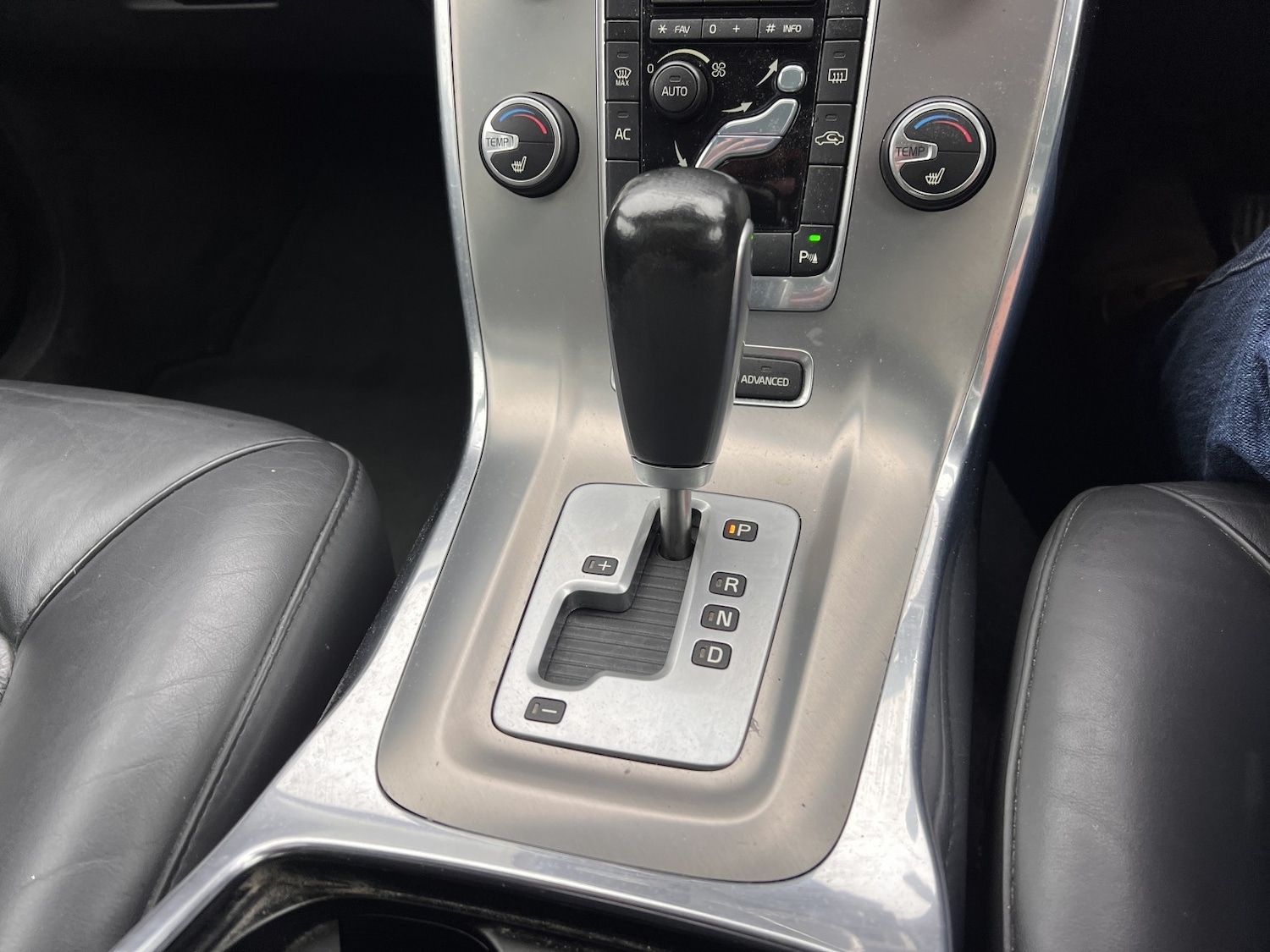 Used Volvo V70 2012 for sale - 77370707: Photo 12