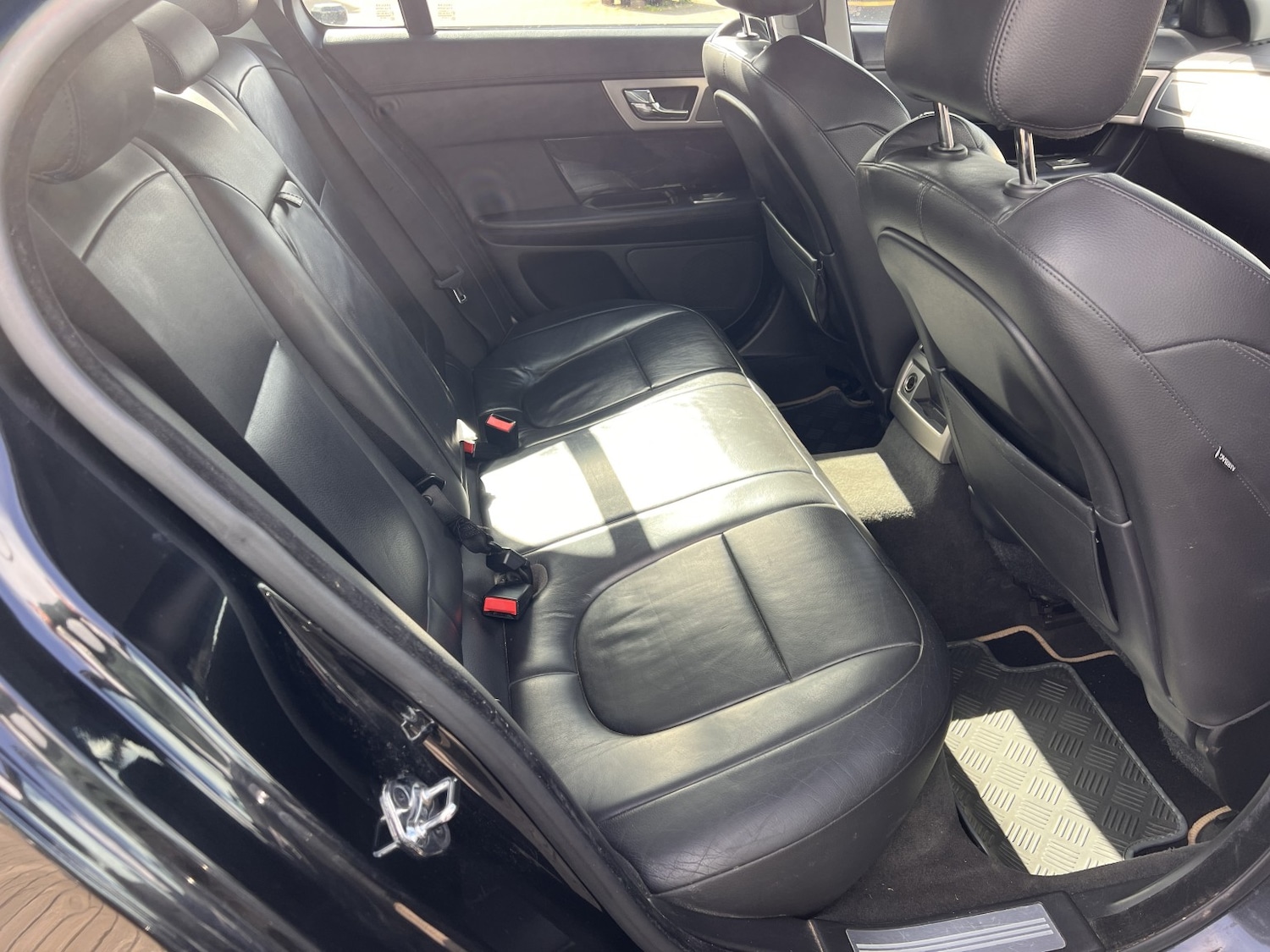 Used Jaguar XF 2010 for sale - 78057062: Photo 6